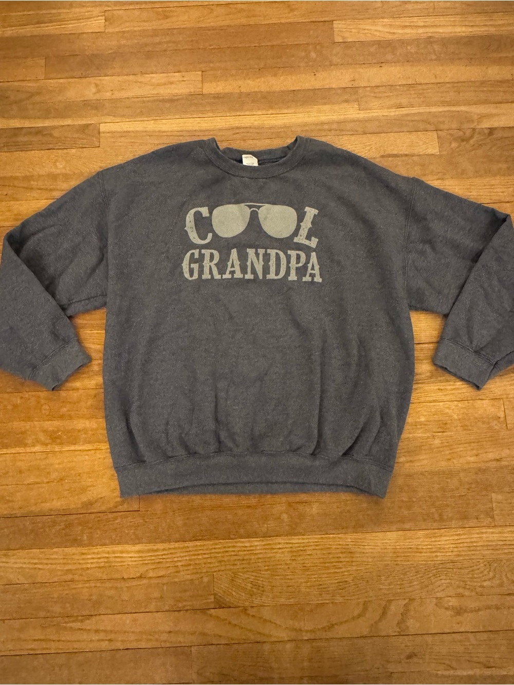 Gildan Men's Dark Gray Cool Grandpa Graphic Sweatshirt - Size XL
 b81
